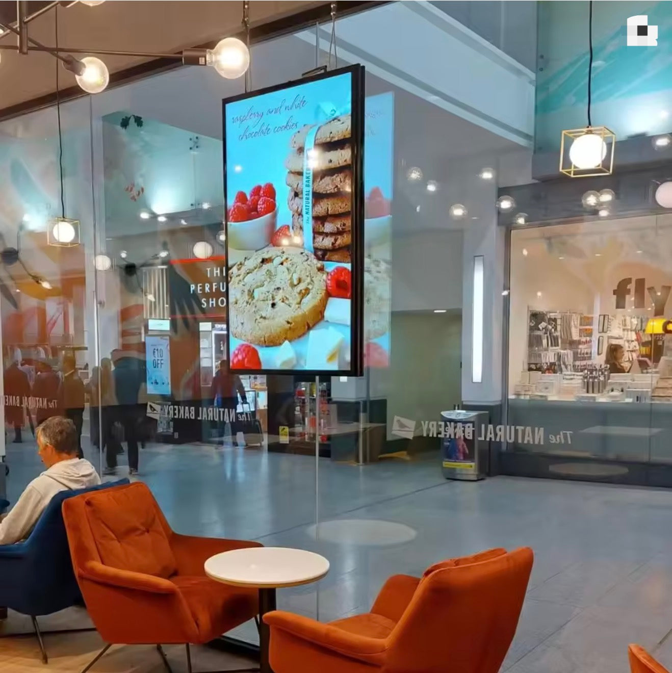 55" Single-Sided 2500nits High Brightness LCD Window Display, Android RK3568 2G+32G, Non-Touch, Cloud/APP/USB, Wall-Mount/Floor Stand/Suspended Installation